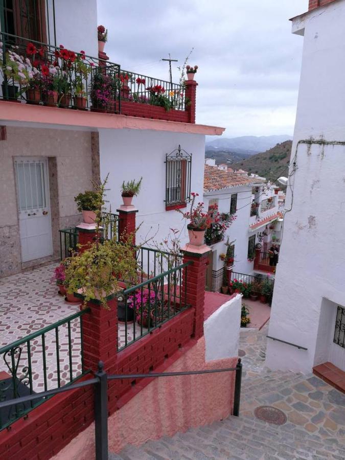 Casa en pueblo de montes de Málaga a 15km de playa Villa Almáchar Esterno foto